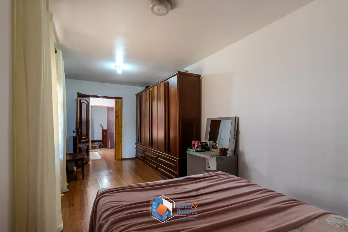 Imagem Sobrado para venda em Parque das Árvores com 3 quartos, 180m²