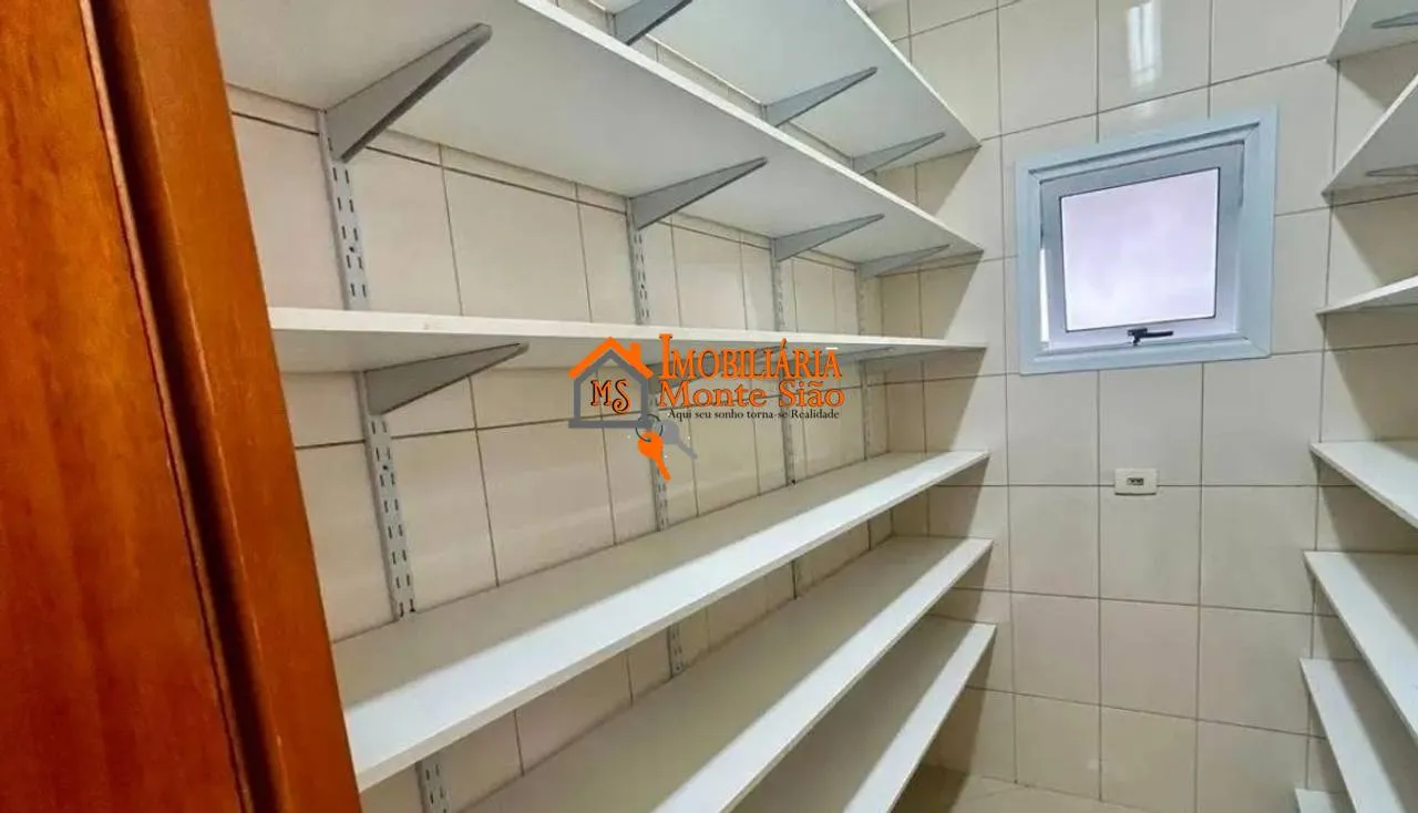 Imagem Sobrado com 4 dormitórios à venda, 462 m² por R$ 2.120.000,00 - Vila Galvão - Guarulhos/SP