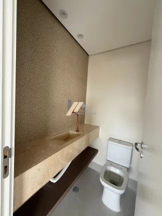 Imagem Apartamento com 3 suítes à venda no Cambuí, em Campinas, São Paulo.