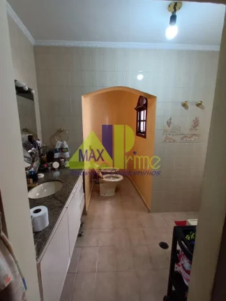 Imagem Casa à venda em São Paulo-SP, Jardim Triana: 3 quartos, 1 suíte, 2 salas, 1 vaga de garagem, 250m². Confira já!