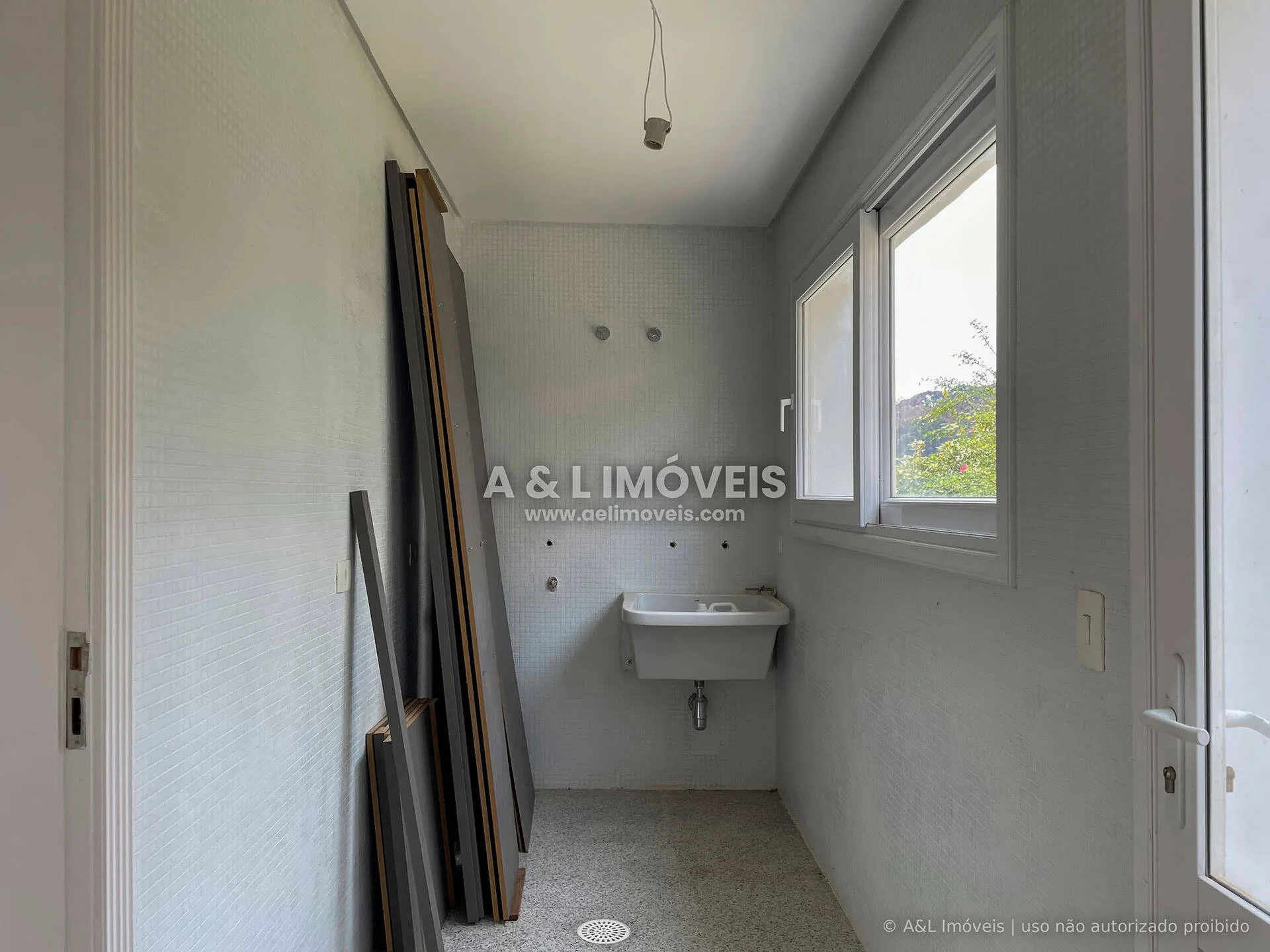 Imagem Sobrado com 321,56 m² e 4 suítes no Jardim das Pérolas