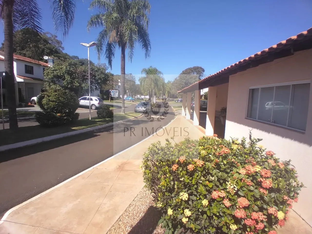 Foto do imóvel Casa em Condomínio de Luxo na Vila Nossa Senhora do Carmo, Araraquara-SP: 3 quartos, 1 suíte, 2 salas, 2 vagas, 143,54m².