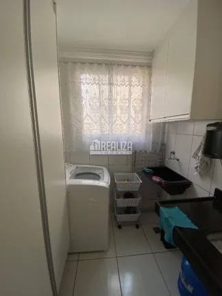 Imagem Apartamento para alugar no Condomínio Parque Uniclass, no bairro Conjunto Umuarama, Uberaba - 2 dormitórios