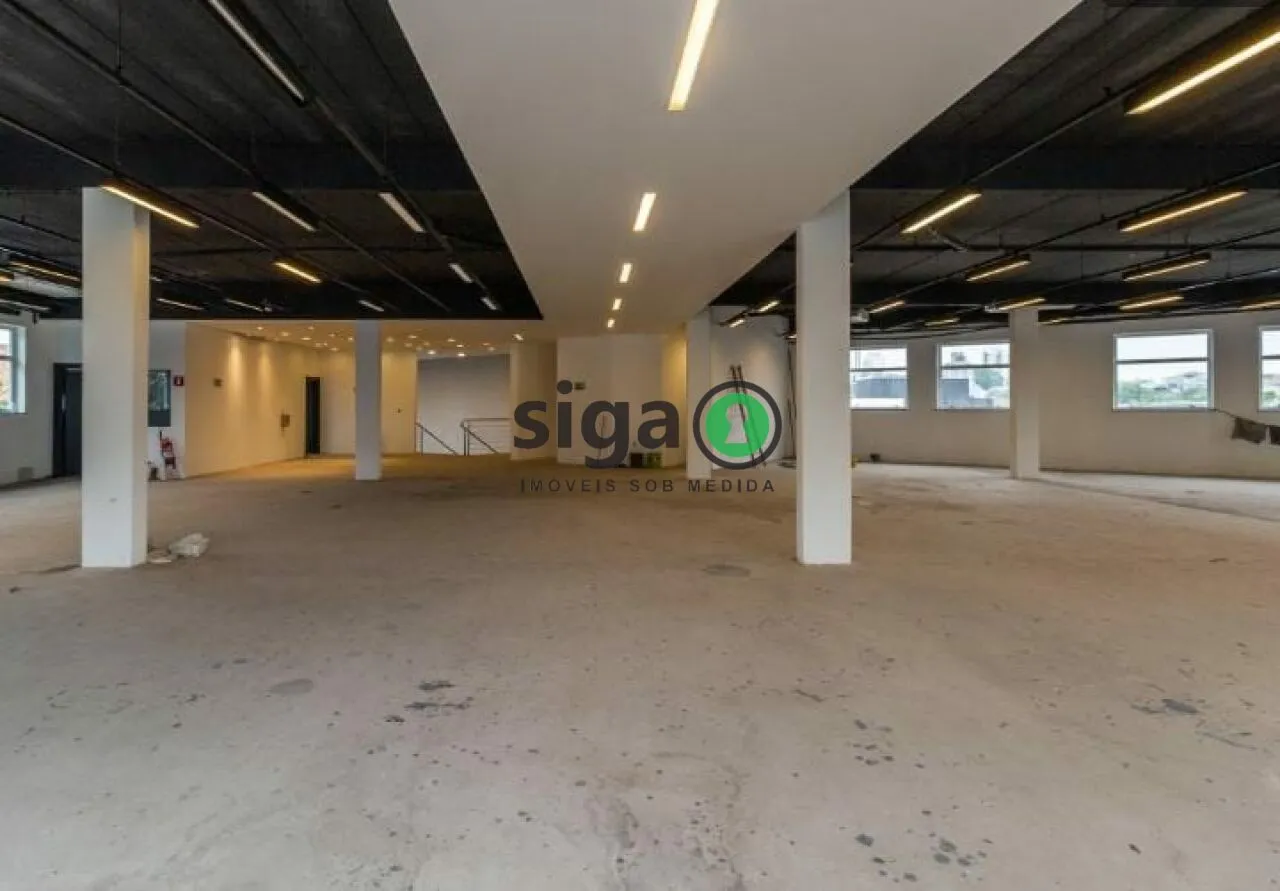 Imagem Sala/Salão Comercial no Piso Superior Área total: 724,32 m²
