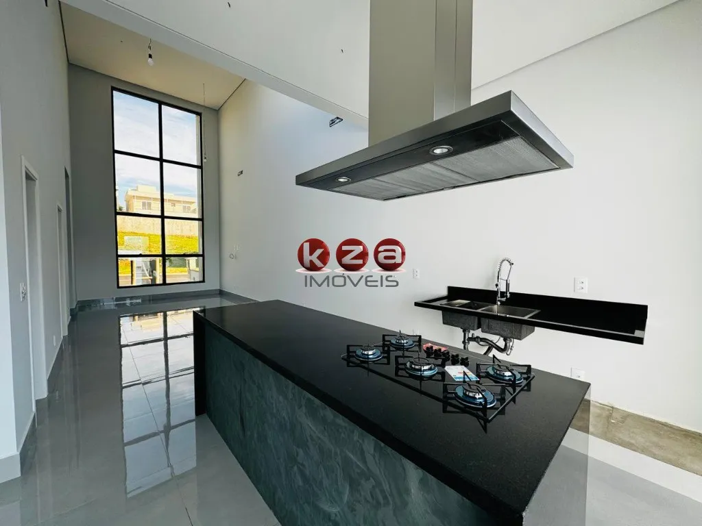 Imagem Casa térrea mobiliada em condomínio à venda em Valinhos-SP, Condomínio MontAlcino com 3 suítes, piscina e 175m². Venha conferir!