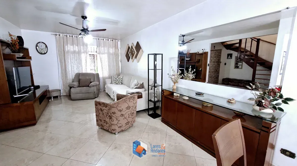 Imagem Sobrado para venda em Jardim Santo Amaro com 3 quartos, sendo 1 suíte, 147m²