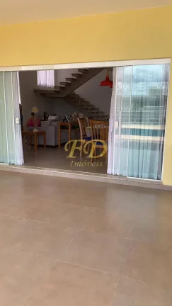 Imagem Aconchegante Casa em Condomínio Fechado.