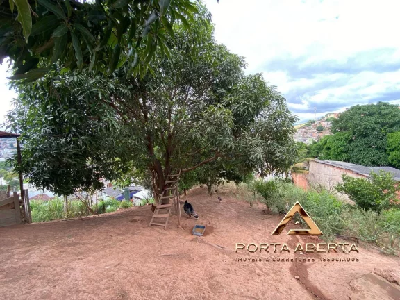 Imagem Casa 04 quartos sendo 01 suíte - Bethânia - CÓD 1523