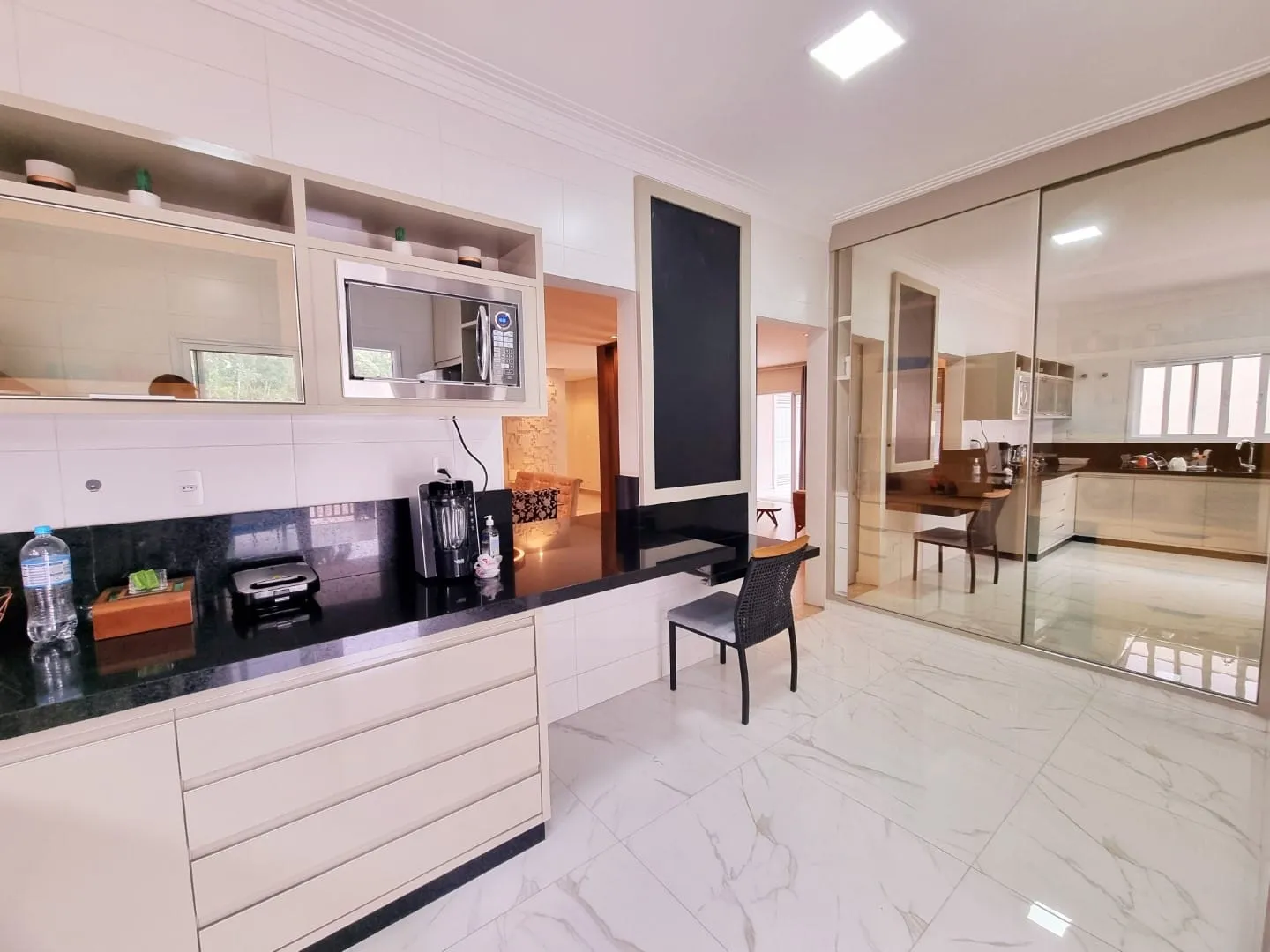 Imagem Casa à venda 4 Quartos, 3 Suites, 2 Vagas, 1400M², Socorro, Pindamonhangaba - SP | COLONIAL VILLAGE
