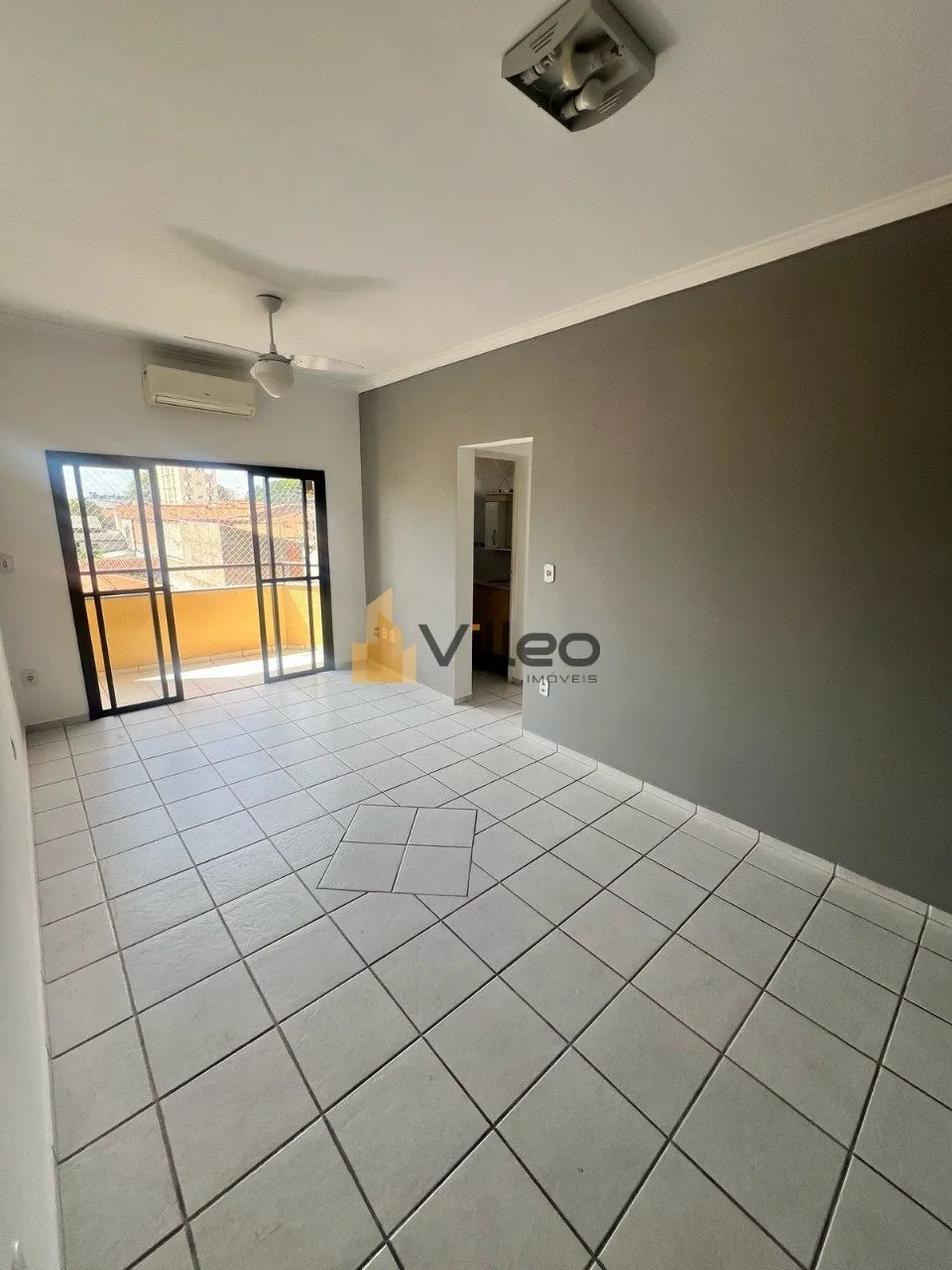 Imagem Apartamento com 2 Dormitórios e 2 Vagas no bairro Cidade Jardim
Sorocaba - SP

Características

- ...