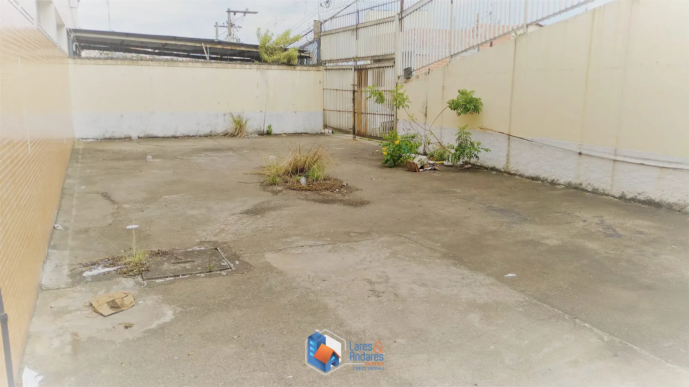 Imagem GALPÃO INDUSTRIAL/COMERCIAL NA CASA VERDE COM 861 M² DE ÁREA CONSTRUÍDA, SENDO 500 M² DE PISO E 445 M² DE MEZANINO.