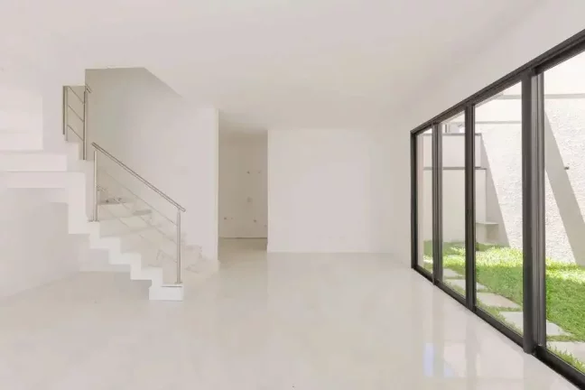 Imagem Sobrados Triplex com 3 quartos Pronto para Morar nas Merces