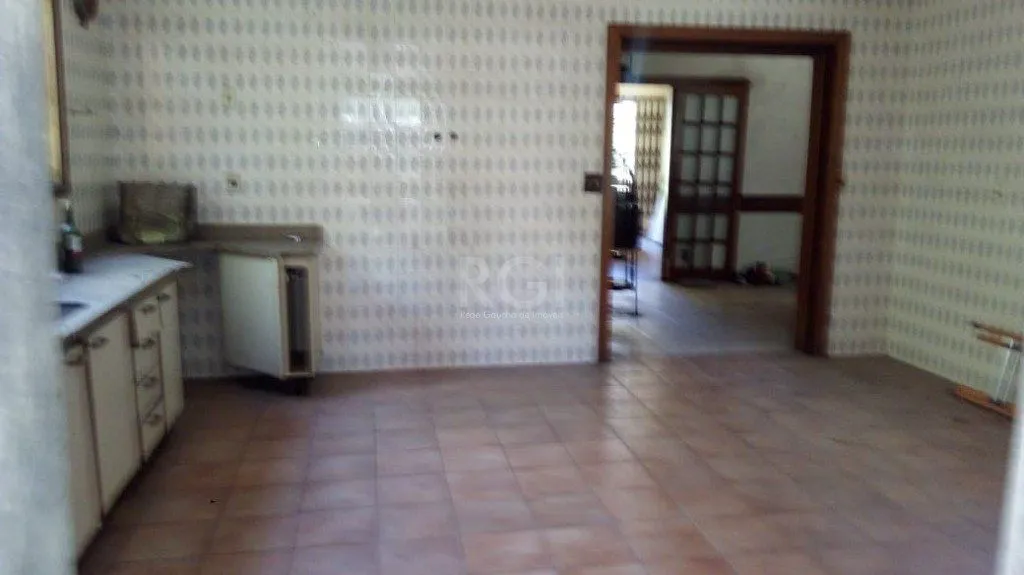 Imagem Casa para Venda - 244m², 2 dormitórios, 4 vagas - Teresópolis