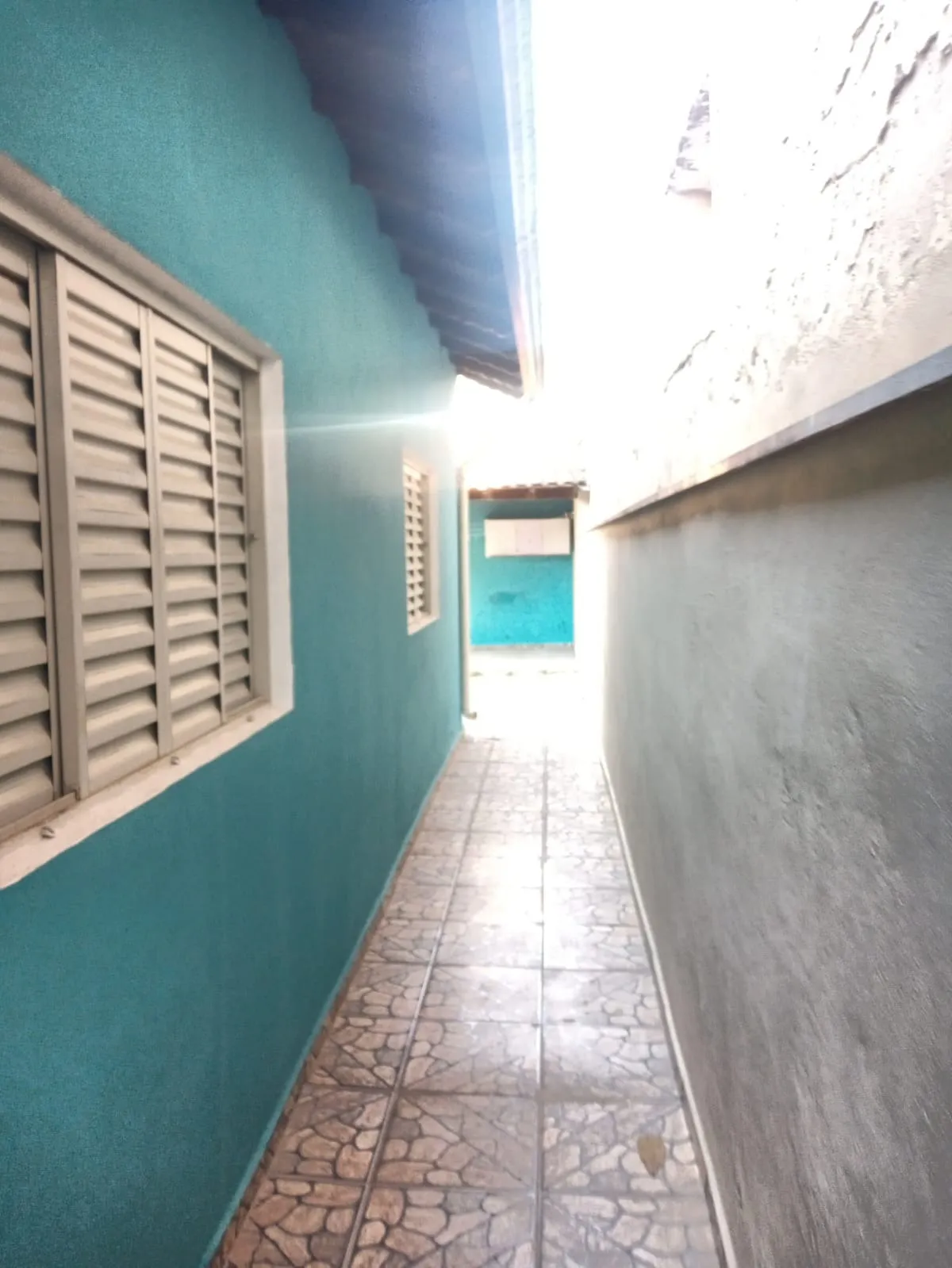 Imagem "Imóvel com 2 Dormitórios e Garagem para 2 Carros em Vila Almeida"