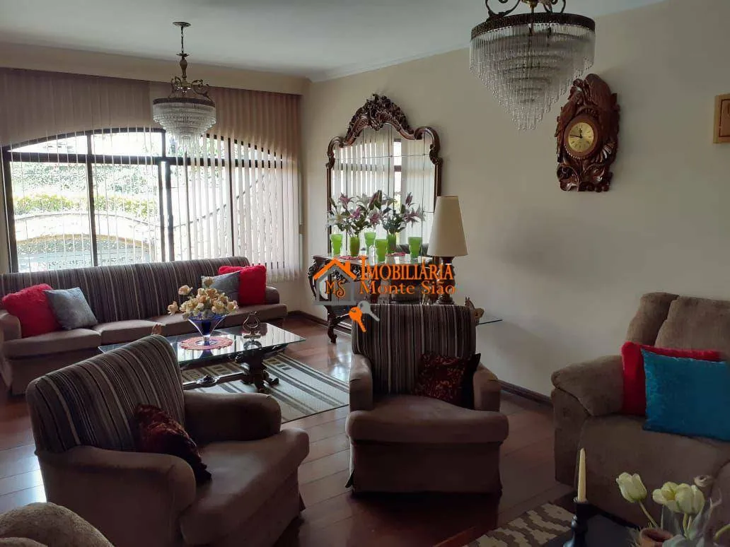 Imagem Casa com 3 dormitórios à venda, 398 m² por R$ 1.500.000,00 - Vila Galvão - Guarulhos/SP