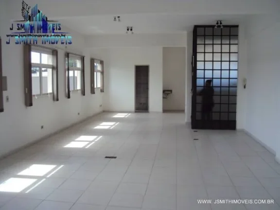 Imagem PRÉDIO COMERCIAL PRONTO PRA USO C/ 752m² AO LADO DO SHOPPING GRANJA VIANA.