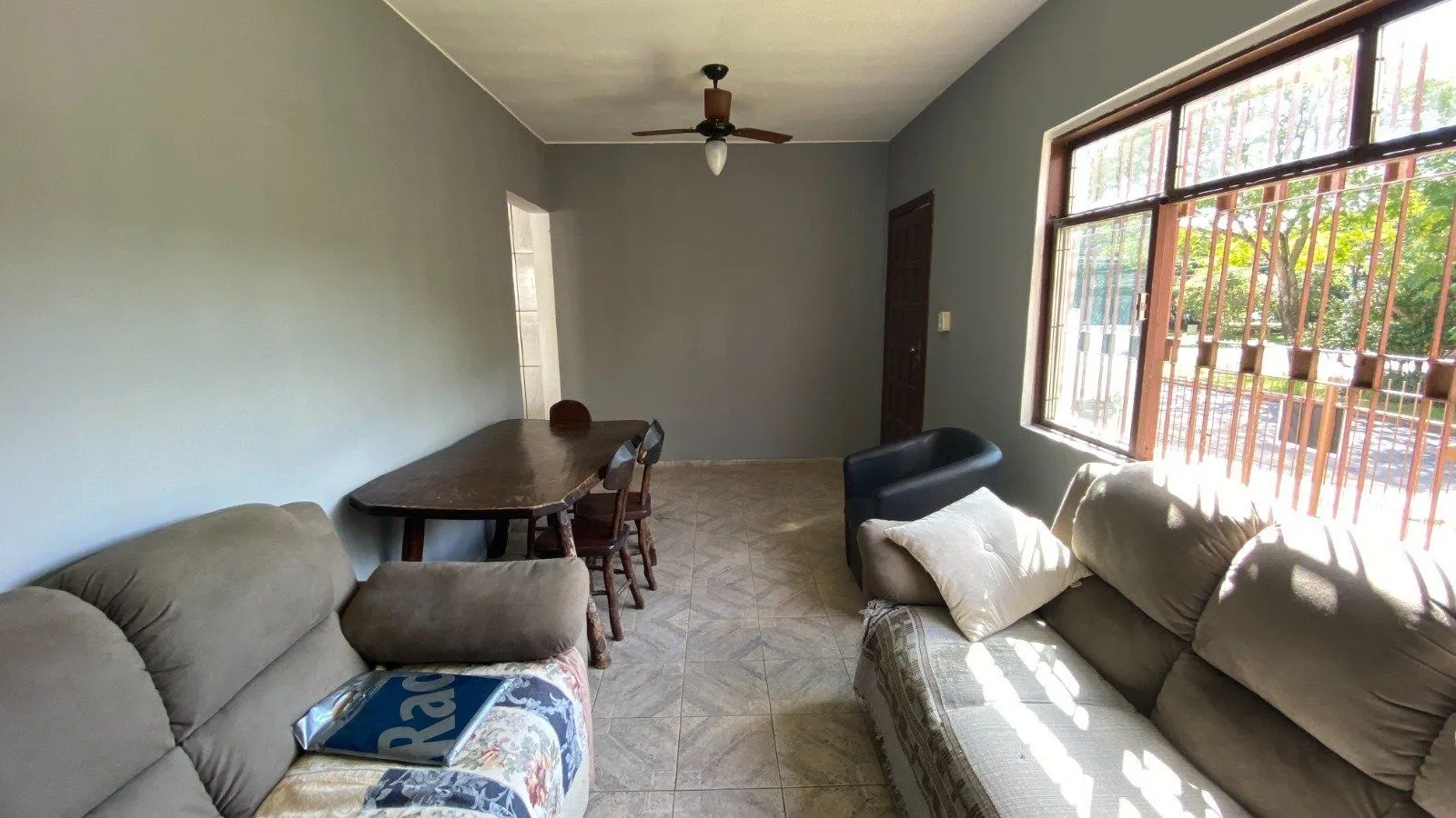 Imagem Casa de 3 dormitórios no bairro Jardim Itu
