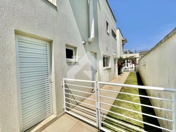 Imagem Casa de Condomínio em Granja Viana - Cotia