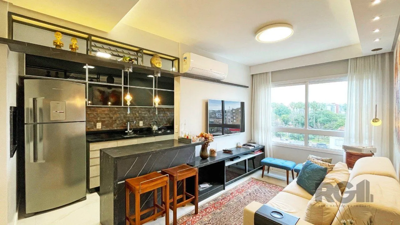 Imagem Apartamento dois dormitórios com duas vagas de garagem na Cidade Baixa