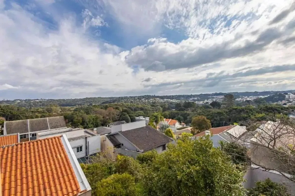 Imagem Sobrado com 3 Quartos à Venda, 130 m² em Pilarzinho - Curitiba