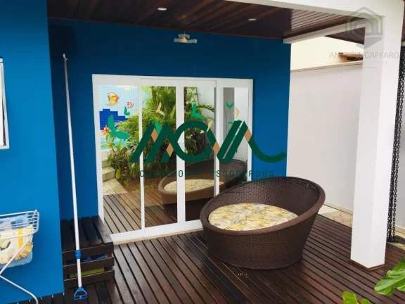 Imagem Casa com Piscina e Localização Privilegiada no Centro de Itapoá, Perto da Prefeitura