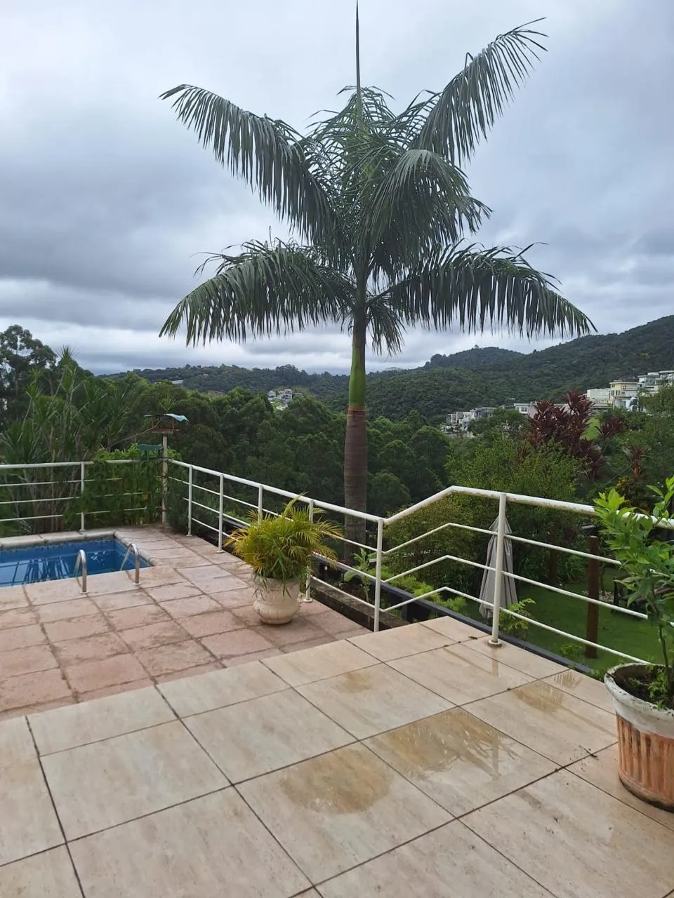 Imagem Casa de 600m² de Área Construída Localizada no Condominio Tamboré