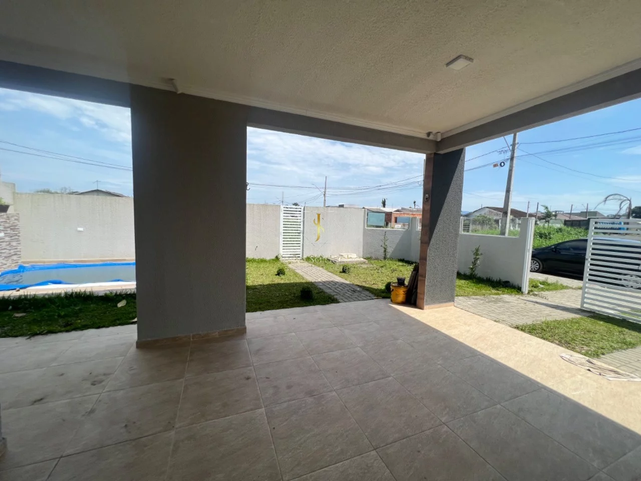 Imagem Casa com piscina para locação temporada em Guaratuba para 12 pessoas, (500 metros do mar)