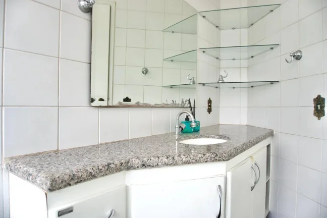 Imagem Apartamento à Venda em Lourdes | Em Frente à Praça da Assembleia |4 Quartos
