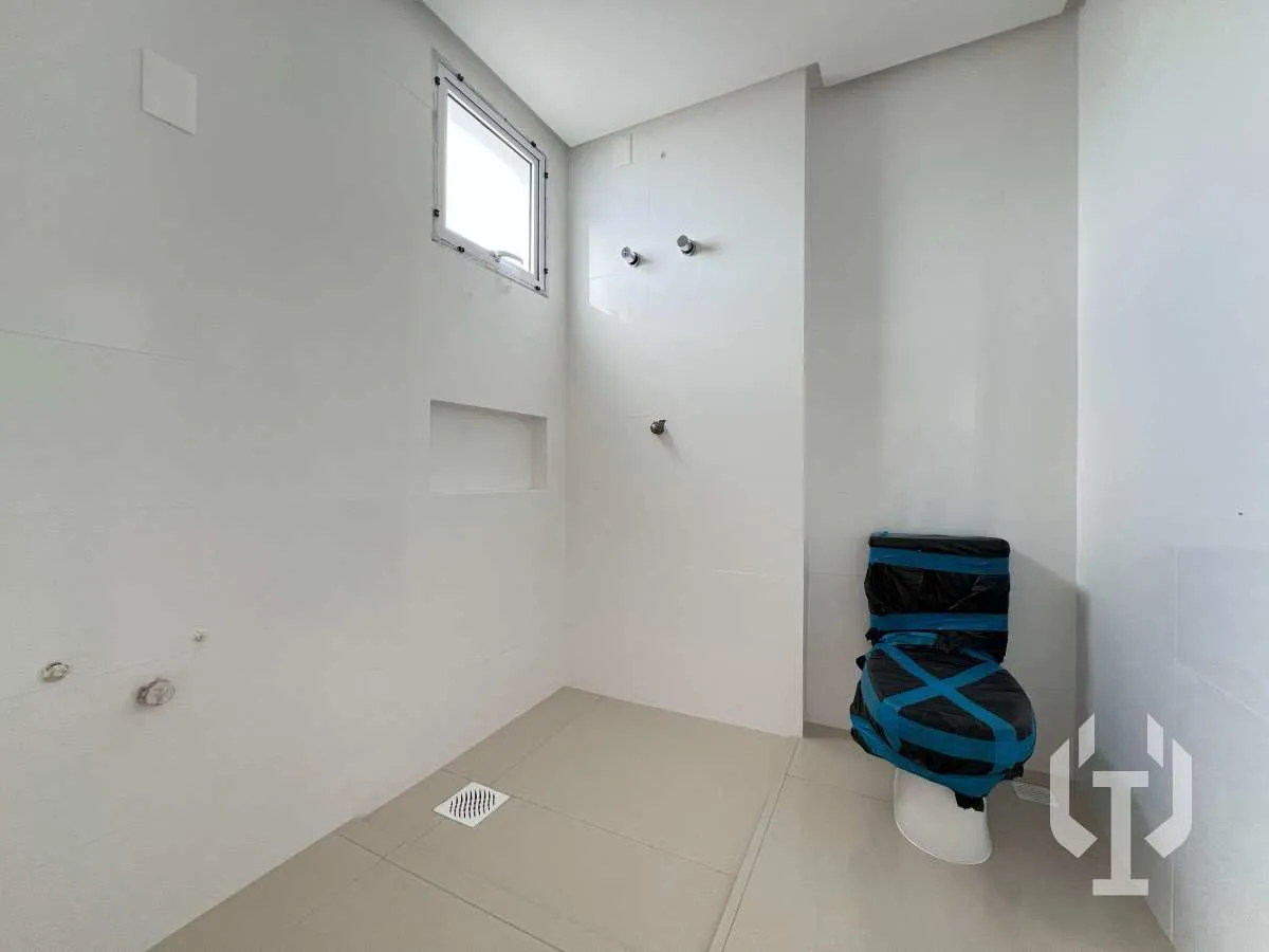 Imagem Apartamento Novo Frente Mar 4 Suítes, com Lazer Completo, em Meia Praia
