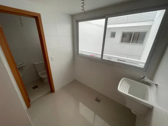 Imagem Belíssimo 3 quartos sendo uma suíte com varanda gourmet duas vagas de garagem de frente para o mar da Praia do Morro