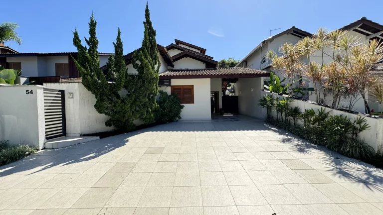 Imagem *Incrível Casa à Venda na Riviera de São Lourenço - Módulo 19*