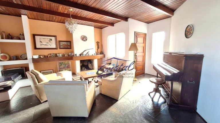 Imagem Casa térrea elevada com 4 quartos 4 suítes 4 vagas de garagem com piscina.