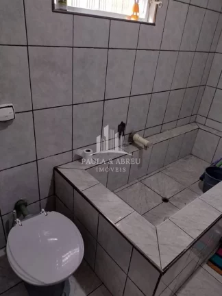 Imagem Casa Térrea com 2 Saídas, 2 Dormitórios, sala, cozinha e 2 banheiro, 4 Vagas, no Jardim Pilar (divisa com Mauá), Ribeirão Pires-SP