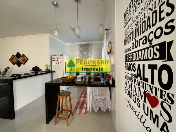 Imagem Ótima Casa à Venda na Martim de Sá em Caraguatatuba-SP - 3 quartos, 1 suite, 2 salas, 3 banheiros, 2 vagas, 102m²!
