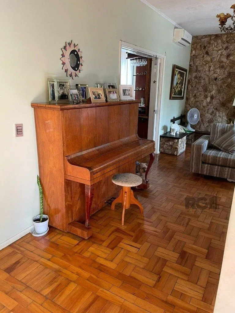 Imagem Casa 4 Dormitórios Bairro Teresópolis