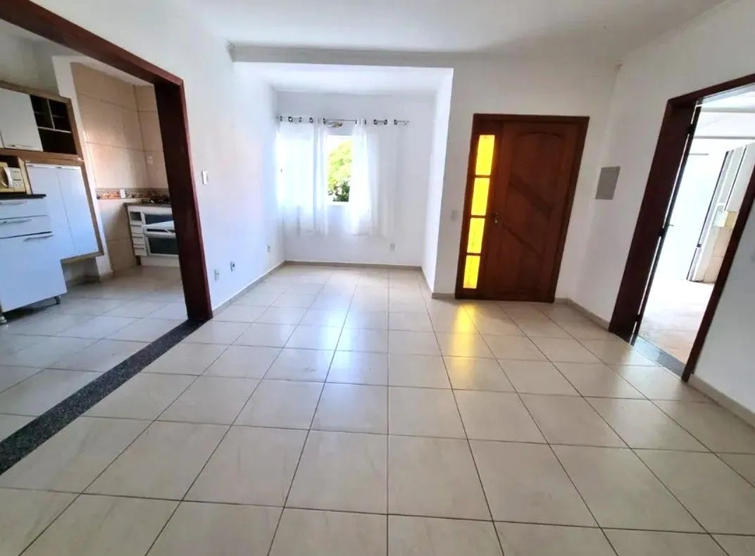 Imagem Casa sobrado no bairro Cristal de 3 domitórios e 3 vagas