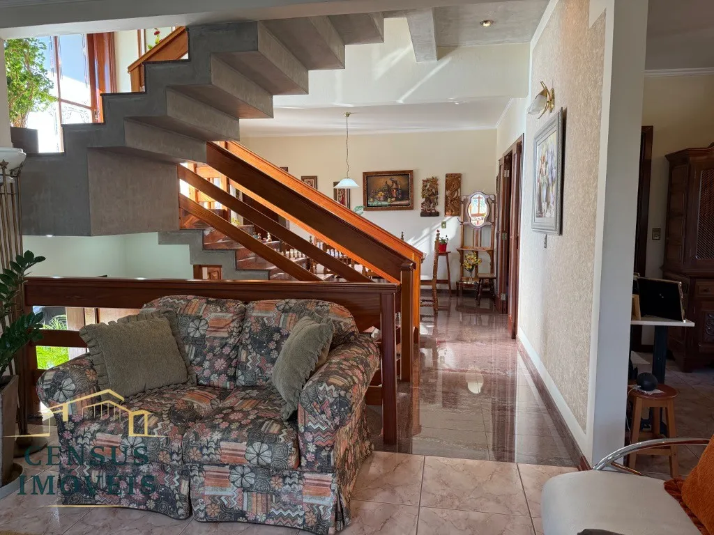 Foto do imóvel: Casa à venda em condomínio Marambaia, Vinhedo-SP: 4 quartos, 2 suítes, 3 salas, 2 banheiros, 4 vagas, 365, 70 m². em Condomínio Marambaia
