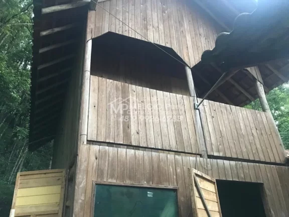 Imagem Ótimo sítio a venda em Pinheral SC. com 40.000m². Propriedade equipada para criação de animais.