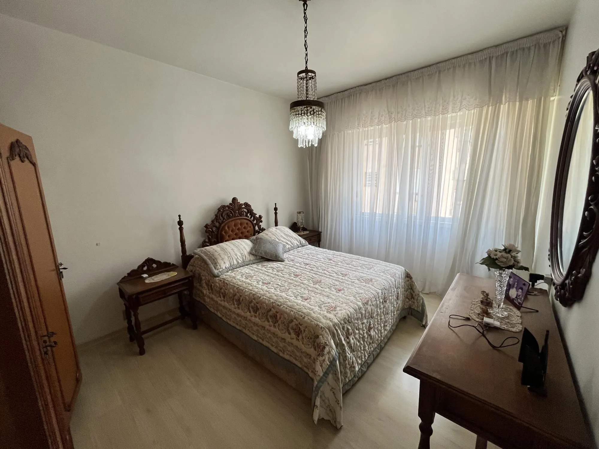 Imagem Apartamento Venda - 190.8m², 3 dormitórios, 1 suíte, 1 vaga - Centro Histórico