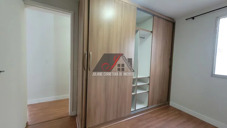 Imagem Apartamento térreo, 02 quartos sendo um suíte, a venda no bairro Portão em Curitiba.
