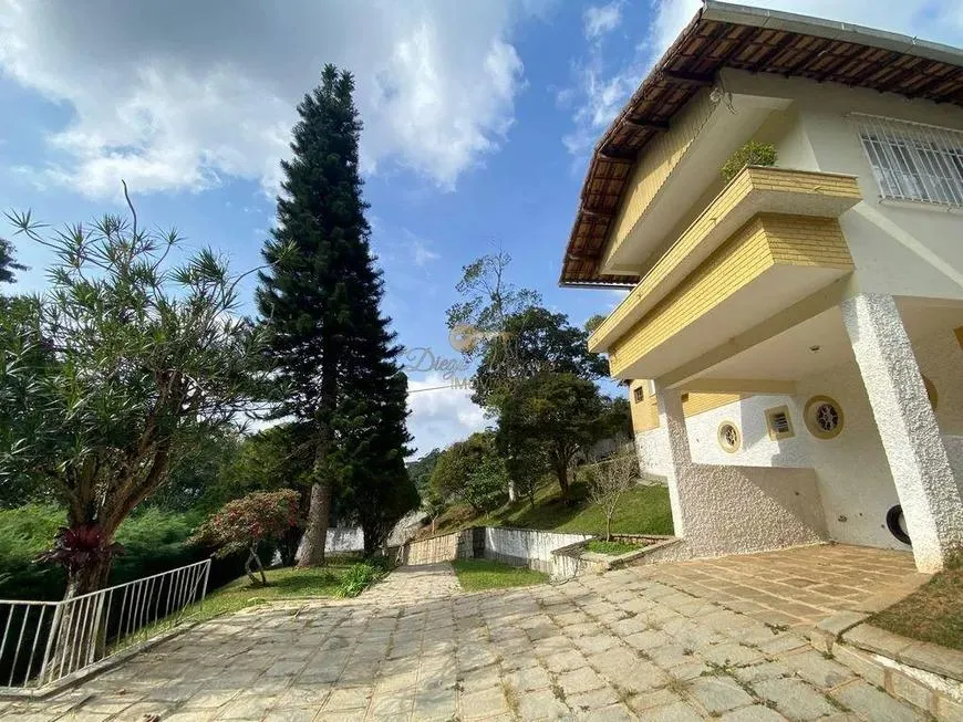 Imagem Casa para Venda em Teresópolis / RJ no bairro Cascata dos Amores