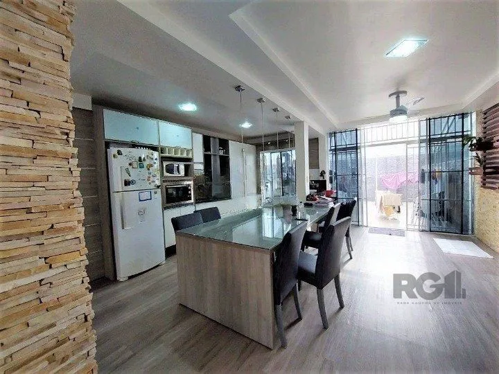 Imagem Casa, 234m², 3 dormitórios, Cristal