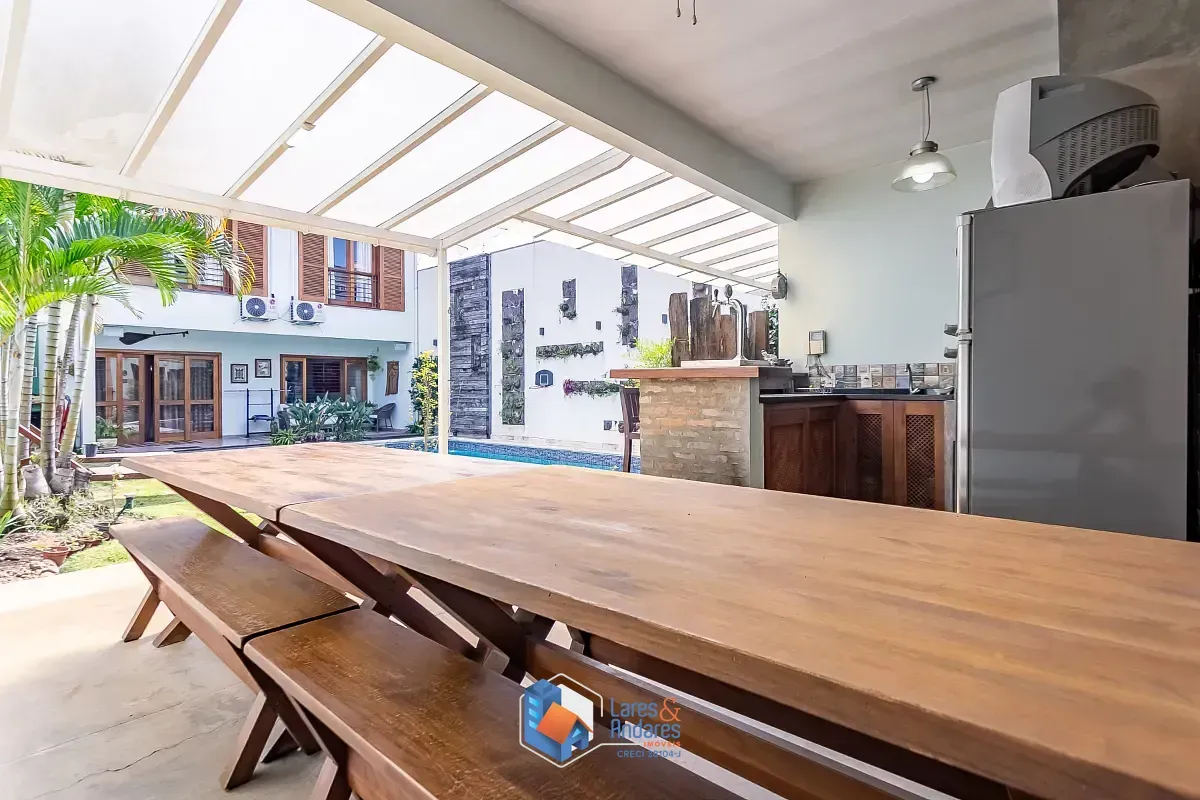 Imagem Casa para venda em Planalto Paulista com 3 quartos, sendo 3 suítes, 400m²