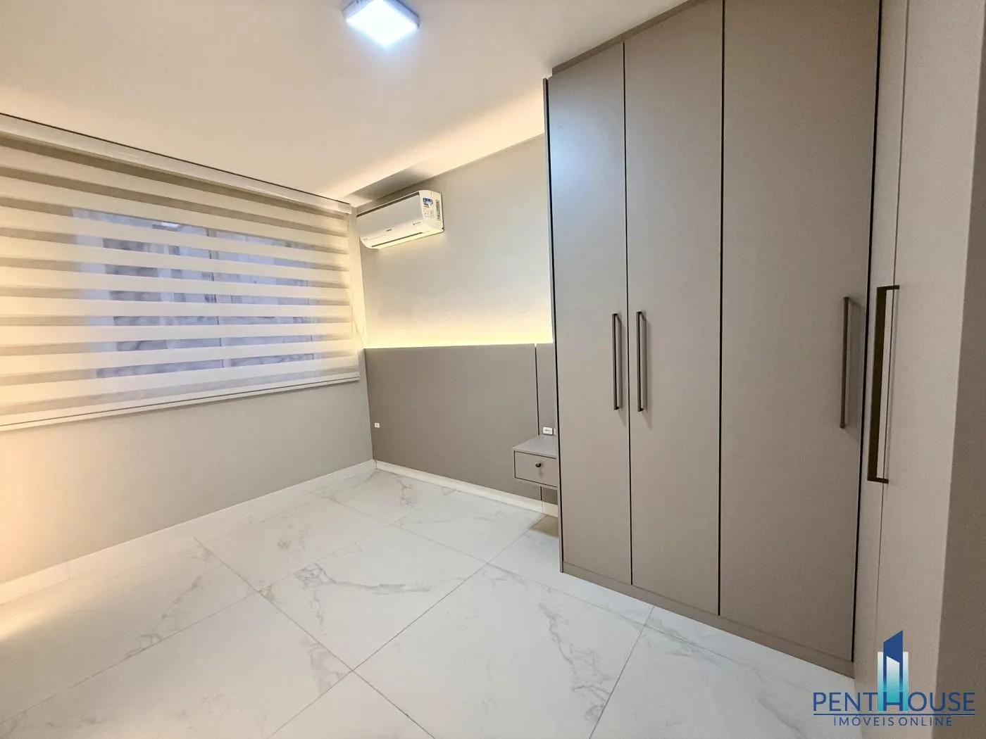 Imagem Apartamento Zona Central para Venda em Balneário Camboriú, CENTRO, 3 dormitórios, 1 suíte, 2 banheiros, 1 vaga