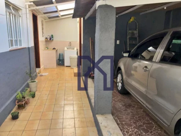 Imagem Casa com 4 dormitórios à venda, 83 m² por R$ 330.000,00 - Avenida - Itajubá/MG