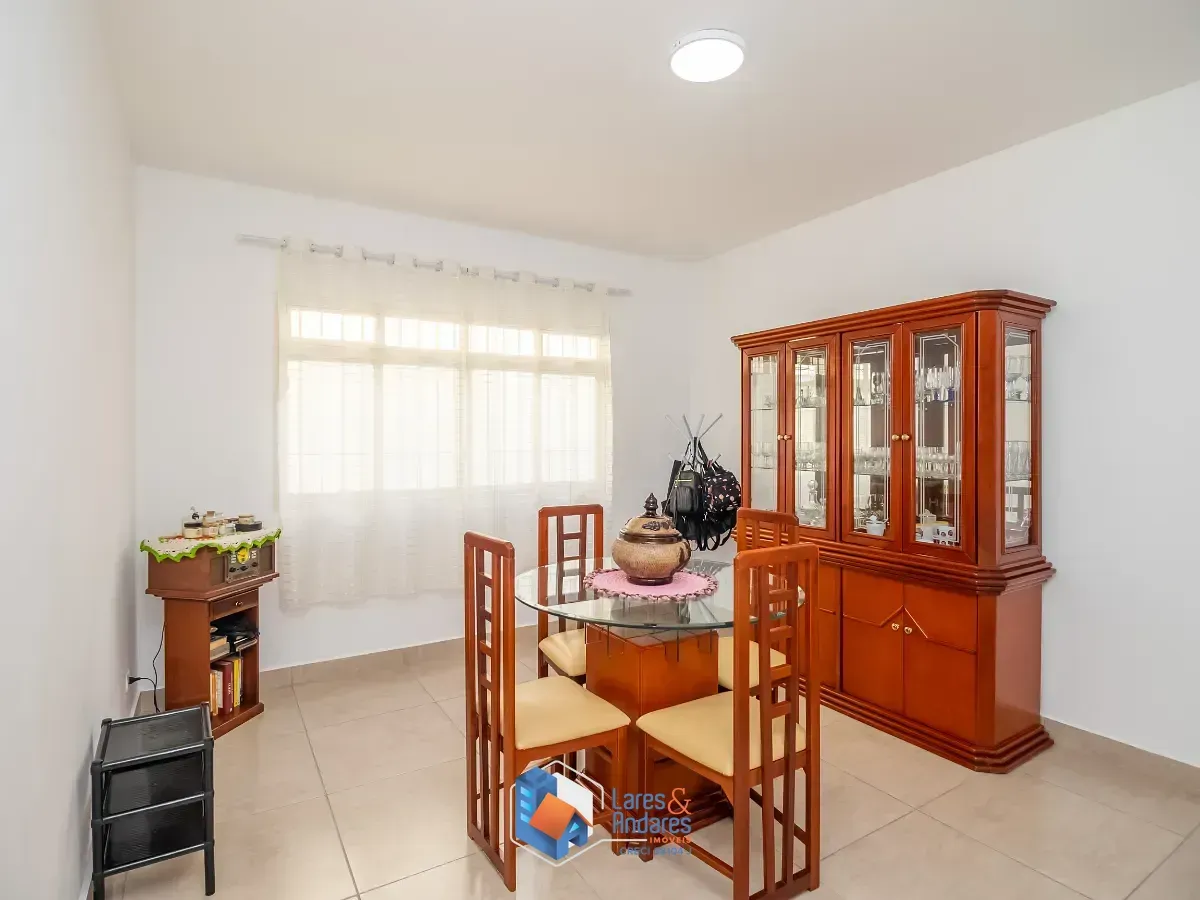 Imagem Sobrado para venda em Chácara Santo Antônio (Zona Sul) com 3 quartos, sendo 1 suíte, 230m²
