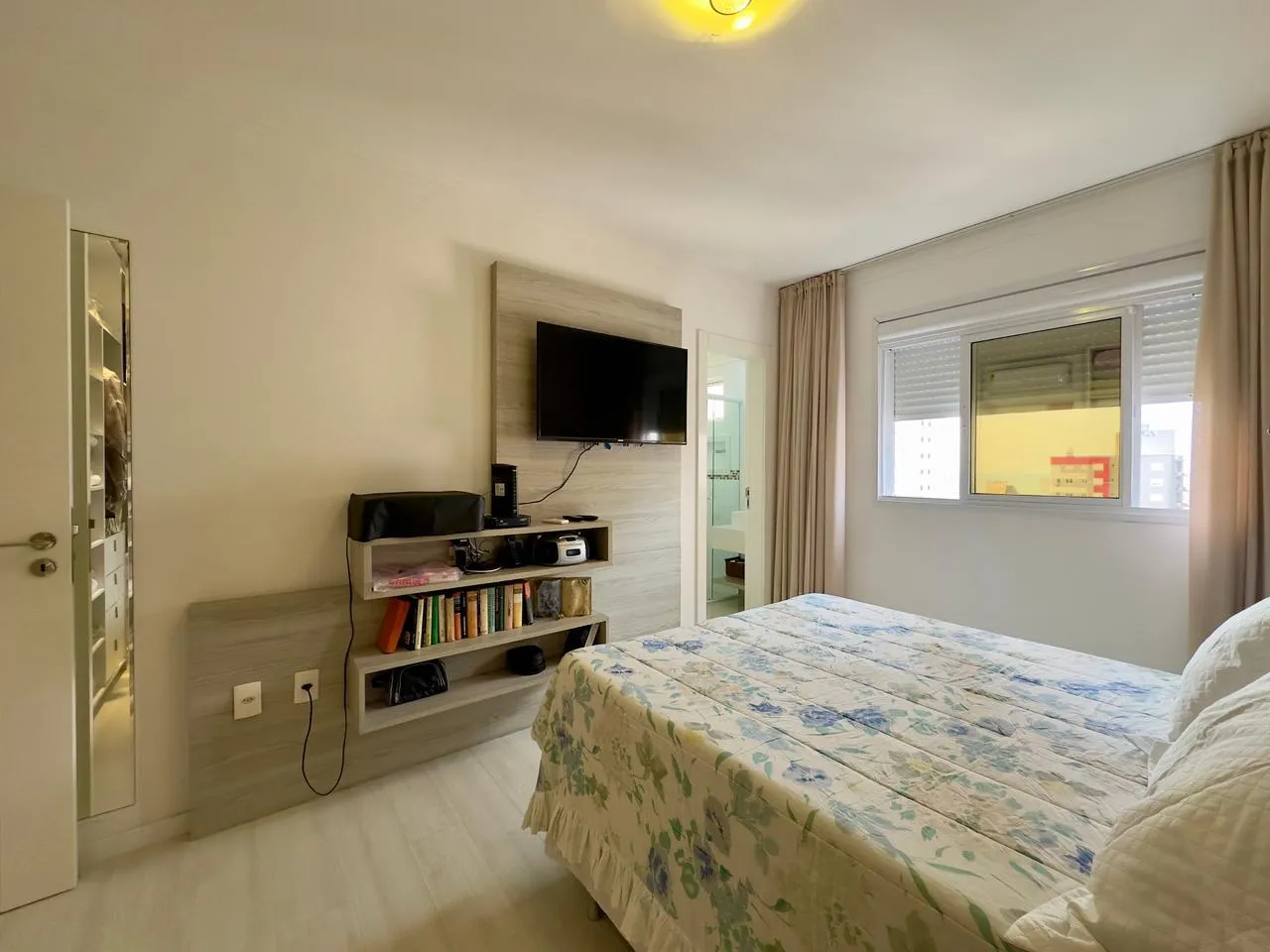 Imagem Apartamento à venda com 135m2 por R$ 2.650.000,00