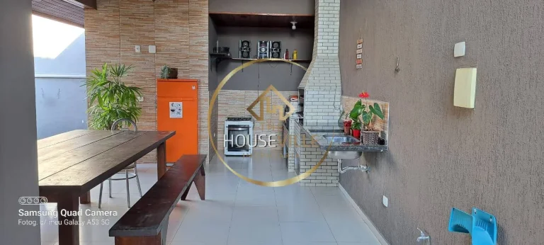 Imagem Casa Sobrado 4 Dormitórios (3 suítes), 3 Vagas, Condomínio Portal da Serra.