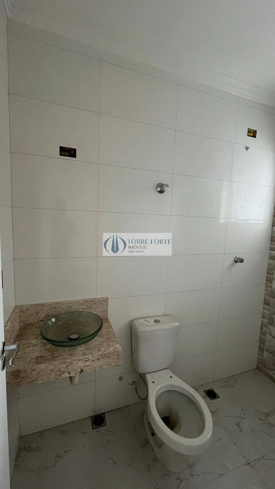 Imagem Casa sobrado novo, com 120m² em rua tranquila na Vila Canero