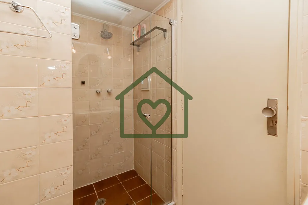 Imagem Apartamento com 3 dormítórios, 1 suíte gigante e mais dependência completa. A planta do imóvel ...